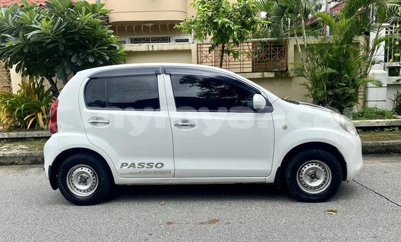 အသုံးပြုခံ့ Toyota Passo White ကား Dawei Tanintharyi အသုံးပြုခံ့ Toyota Passo White ကား Dawei Tanintharyi