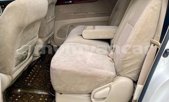 အသုံးပြုခံ့ Toyota Ipsum White ကား Allanmyo Magway အသုံးပြုခံ့ Toyota Ipsum White ကား Allanmyo Magway