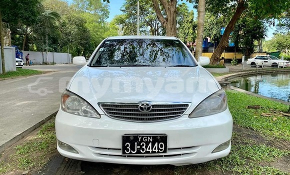 အသုံးပြုခံ့ Toyota Camry White ကား Bago Bago အသုံးပြုခံ့ Toyota Camry White ကား Bago Bago