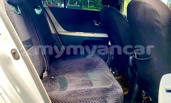 အသုံးပြုခံ့ Toyota Vitz White ကား Banmo Kachin အသုံးပြုခံ့ Toyota Vitz White ကား Banmo Kachin