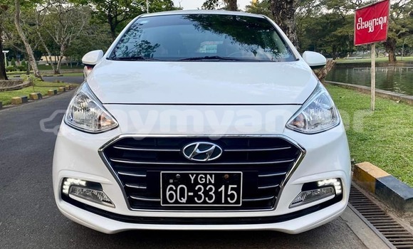 အသုံးပြုခံ့ Hyundai i10 White ကား Arakan Rakhine အသုံးပြုခံ့ Hyundai i10 White ကား Arakan Rakhine