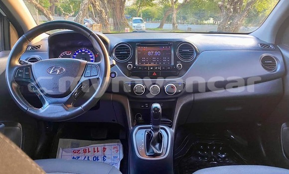 အသုံးပြုခံ့ Hyundai i10 White ကား Arakan Rakhine အသုံးပြုခံ့ Hyundai i10 White ကား Arakan Rakhine