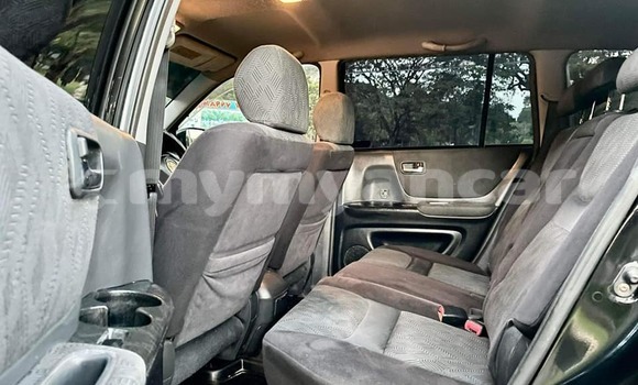 အသုံးပြုခံ့ Toyota Kluger Black ကား Arakan Rakhine အသုံးပြုခံ့ Toyota Kluger Black ကား Arakan Rakhine