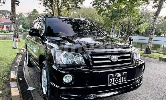 အသုံးပြုခံ့ Toyota Kluger Black ကား Arakan Rakhine အသုံးပြုခံ့ Toyota Kluger Black ကား Arakan Rakhine