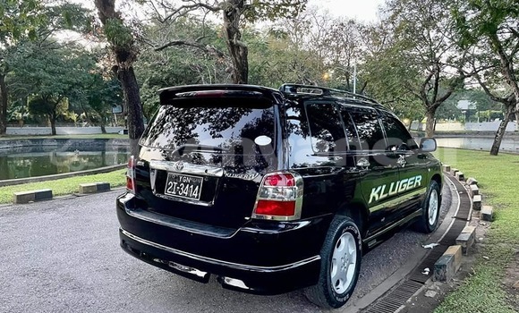 အသုံးပြုခံ့ Toyota Kluger Black ကား Arakan Rakhine အသုံးပြုခံ့ Toyota Kluger Black ကား Arakan Rakhine