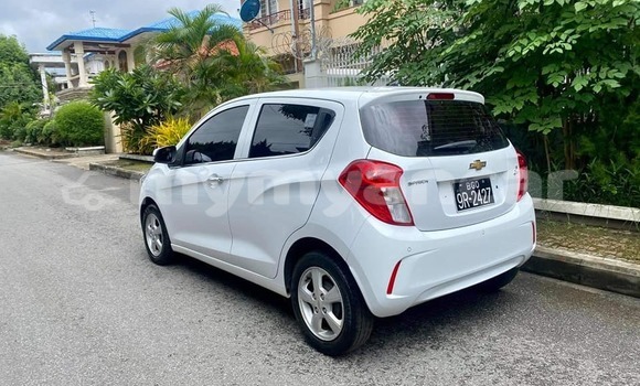 အသုံးပြုခံ့ Chevrolet Spark White ကား Banmo Kachin အသုံးပြုခံ့ Chevrolet Spark White ကား Banmo Kachin