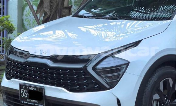 အသုံးပြုခံ့ Kia Sportage White ကား Banmo Kachin အသုံးပြုခံ့ Kia Sportage White ကား Banmo Kachin