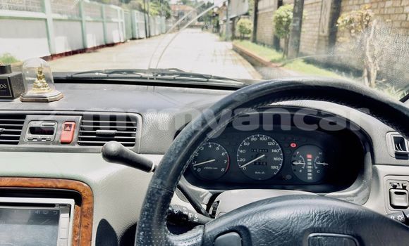 အသုံးပြုခံ့ Honda CR–V White ကား Arakan Rakhine အသုံးပြုခံ့ Honda CR–V White ကား Arakan Rakhine