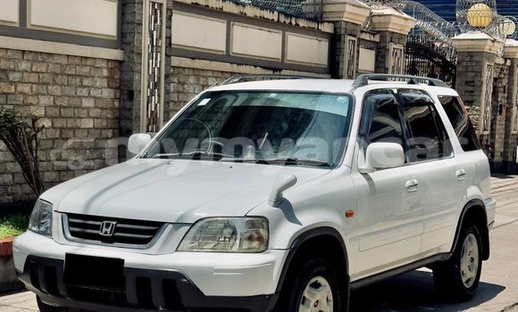 အသုံးပြုခံ့ Honda CR–V White ကား Arakan Rakhine အသုံးပြုခံ့ Honda CR–V White ကား Arakan Rakhine