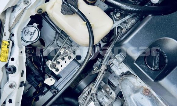 အသုံးပြုခံ့ Toyota Caldina White ကား Banmo Kachin အသုံးပြုခံ့ Toyota Caldina White ကား Banmo Kachin