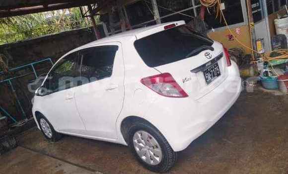 Acheter Occasion Voiture Toyota Vitz Blanc à Arakan, #<Region:0x000000000dce0a38> Acheter Occasion Voiture Toyota Vitz Blanc à Arakan, #<Region:0x000000000dce0a38>