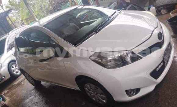 Acheter Occasion Voiture Toyota Vitz Blanc à Arakan, #<Region:0x000000000dce0a38> Acheter Occasion Voiture Toyota Vitz Blanc à Arakan, #<Region:0x000000000dce0a38>