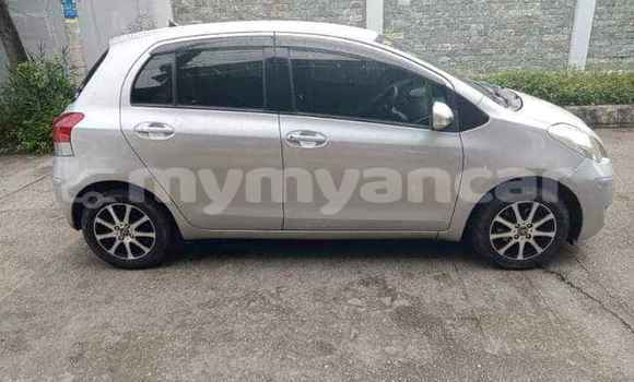Acheter Occasion Voiture Toyota Vitz Blanc à Arakan, #<Region:0x000000000dce0a38> Acheter Occasion Voiture Toyota Vitz Blanc à Arakan, #<Region:0x000000000dce0a38>