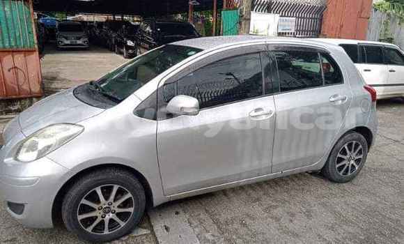 Acheter Occasion Voiture Toyota Vitz Blanc à Arakan, #<Region:0x000000000dce0a38> Acheter Occasion Voiture Toyota Vitz Blanc à Arakan, #<Region:0x000000000dce0a38>