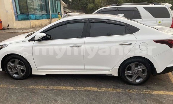 Buy Used Hyundai Accent White Car in Arakan in Rakhine Buy Used Hyundai Accent White Car in Arakan in Rakhine