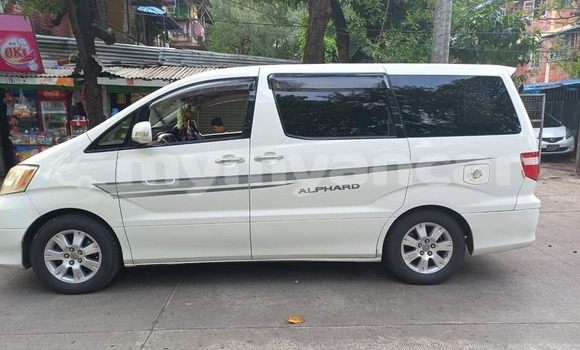 Buy Used Toyota Alphard White Car in Banmo in Kachin Buy Used Toyota Alphard White Car in Banmo in Kachin