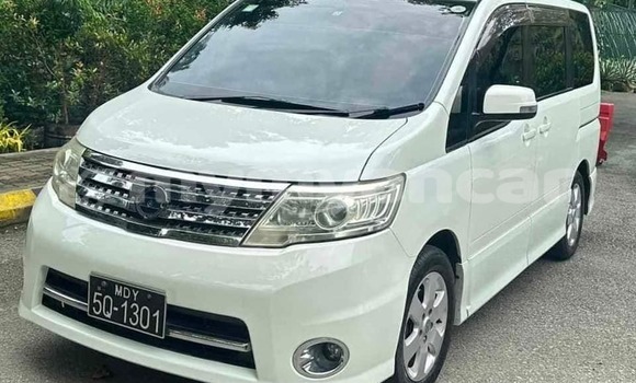 Buy Used Nissan Serena White Car in Banmo in Kachin Buy Used Nissan Serena White Car in Banmo in Kachin
