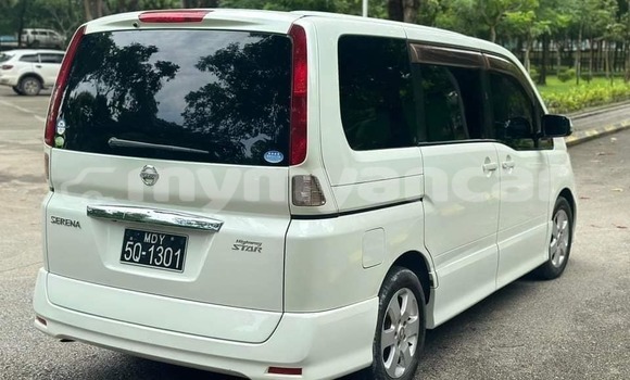 Buy Used Nissan Serena White Car in Banmo in Kachin Buy Used Nissan Serena White Car in Banmo in Kachin