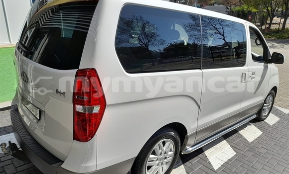 Acheter Occasion Voiture Hyundai H1 Blanc à Nyaunglebin, #<Region:0x000000000af4fc68> Acheter Occasion Voiture Hyundai H1 Blanc à Nyaunglebin, #<Region:0x000000000af4fc68>