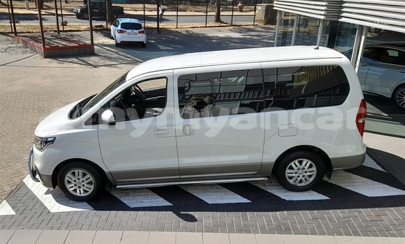 Acheter Occasion Voiture Hyundai H1 Blanc à Nyaunglebin, #<Region:0x000000000af4fc68> Acheter Occasion Voiture Hyundai H1 Blanc à Nyaunglebin, #<Region:0x000000000af4fc68>