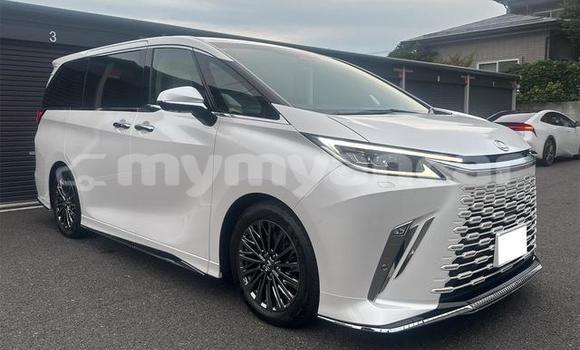 Acheter Occasion Voiture Lexus LC Blanc à Nyaunglebin, #<Region:0x000000000af4fc68>