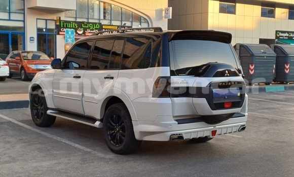 Acheter Occasion Voiture Mitsubishi Pajero Blanc à Nyaunglebin, #<Region:0x000000000af4fc68> Acheter Occasion Voiture Mitsubishi Pajero Blanc à Nyaunglebin, #<Region:0x000000000af4fc68>
