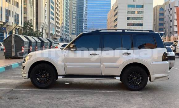 Acheter Occasion Voiture Mitsubishi Pajero Blanc à Nyaunglebin, #<Region:0x000000000af4fc68> Acheter Occasion Voiture Mitsubishi Pajero Blanc à Nyaunglebin, #<Region:0x000000000af4fc68>