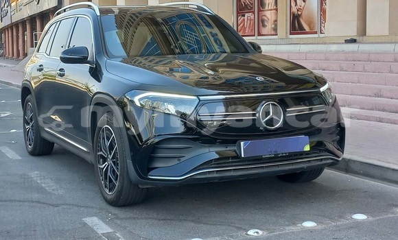 Buy Used Mercedes-Benz E200 Black Car in Nyaunglebin in Bago Buy Used Mercedes-Benz E200 Black Car in Nyaunglebin in Bago