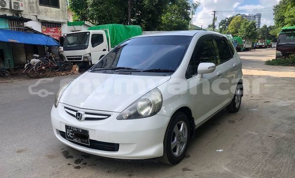 Buy Used Honda FIT White Car in Chauk in Magway Buy Used Honda FIT White Car in Chauk in Magway