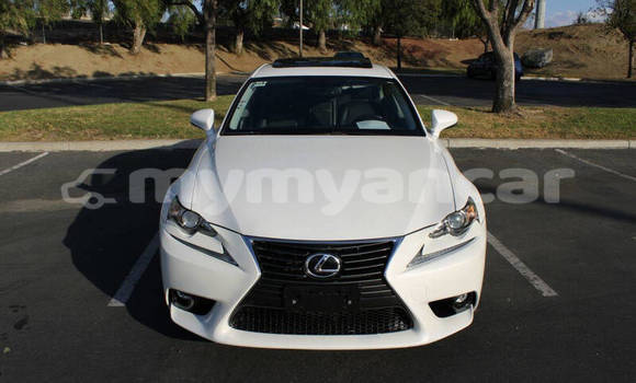အသုံးပြုခံ့ Lexus IS White ကား Nyaunglebin Bago အသုံးပြုခံ့ Lexus IS White ကား Nyaunglebin Bago