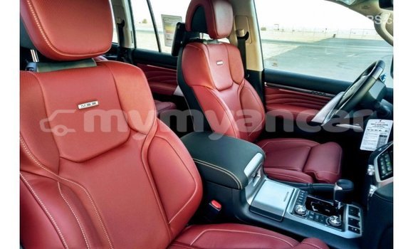 Buy Import Toyota Land Cruiser Black Car in Import - Dubai in Ayeyarwady Buy Import Toyota Land Cruiser Black Car in Import - Dubai in Ayeyarwady