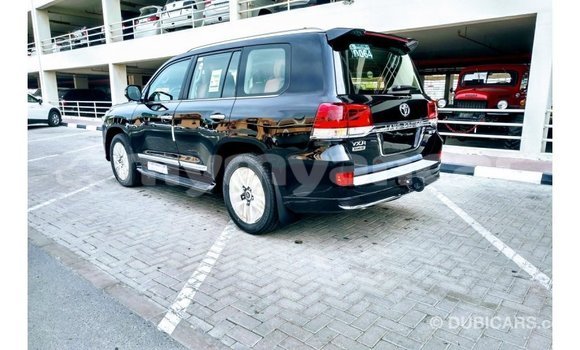 Buy Import Toyota Land Cruiser Black Car in Import - Dubai in Ayeyarwady Buy Import Toyota Land Cruiser Black Car in Import - Dubai in Ayeyarwady