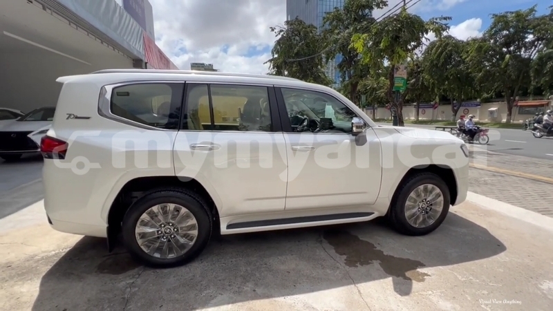 Big with watermark toyota land cruiser magway allanmyo 4822