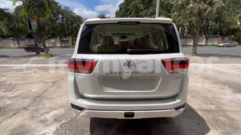 Big with watermark toyota land cruiser magway allanmyo 4822