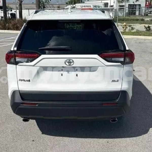 Big with watermark toyota rav4 mon kyaikkami 4823