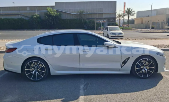 အသုံးပြုခံ့ BMW 8-Series White ကား Lashio Shan အသုံးပြုခံ့ BMW 8-Series White ကား Lashio Shan