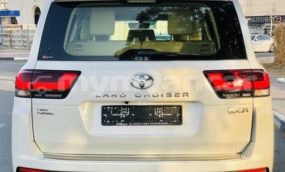 Buy Used Toyota Land Cruiser White Car in Bago in Bago Buy Used Toyota Land Cruiser White Car in Bago in Bago