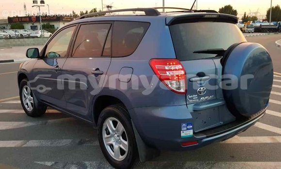 Buy Import Toyota HiAce Blue Truck in Import - Dubai in Ayeyarwady Buy Import Toyota HiAce Blue Truck in Import - Dubai in Ayeyarwady