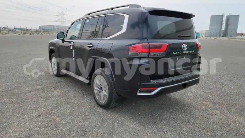 Big with watermark toyota land cruiser bago bago 4853