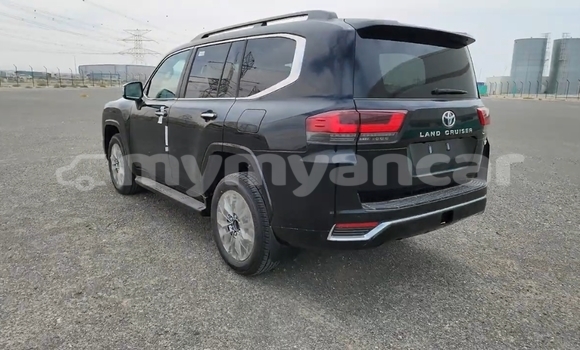 Buy Import Toyota Land Cruiser Black Car in Bago in Bago Buy Import Toyota Land Cruiser Black Car in Bago in Bago