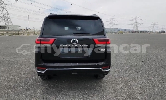 Buy Import Toyota Land Cruiser Black Car in Bago in Bago Buy Import Toyota Land Cruiser Black Car in Bago in Bago