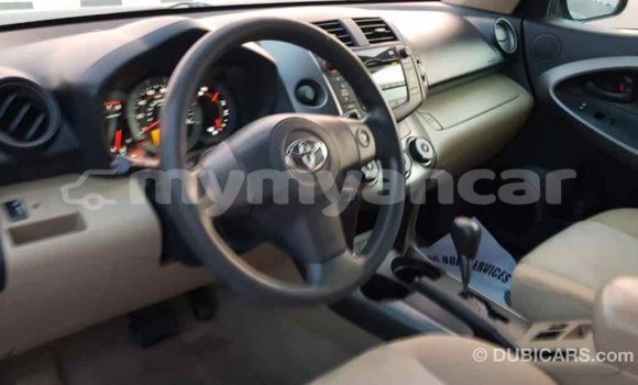 Buy Import Toyota HiAce Blue Truck in Import - Dubai in Ayeyarwady Buy Import Toyota HiAce Blue Truck in Import - Dubai in Ayeyarwady