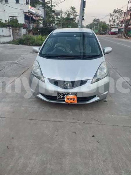 Big with watermark honda fit bago bago 4858