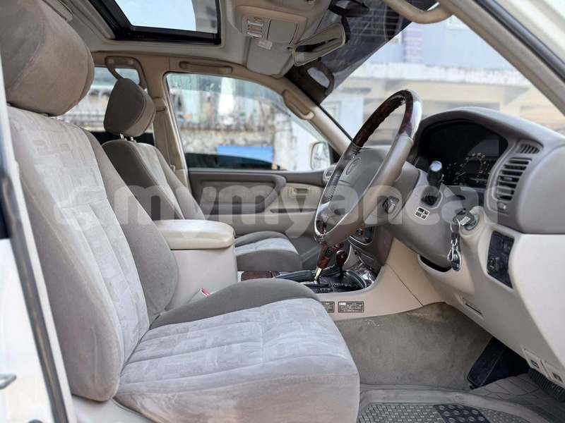 Big with watermark toyota land cruiser ayeyarwady henzada 4865