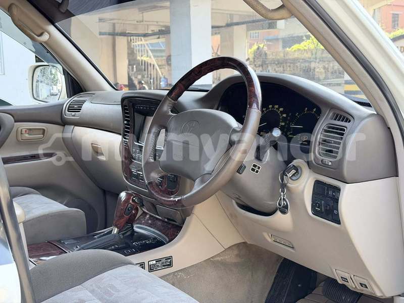 Big with watermark toyota land cruiser ayeyarwady henzada 4865