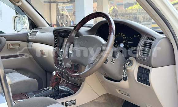 Buy Used Toyota Land Cruiser Other Car in Henzada in Ayeyarwady Buy Used Toyota Land Cruiser Other Car in Henzada in Ayeyarwady