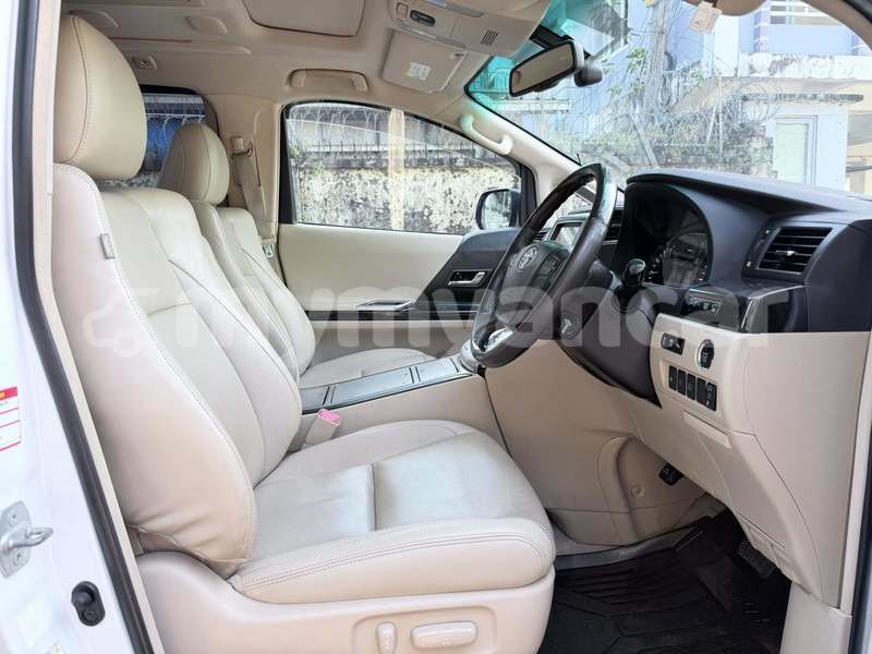 Big with watermark toyota alphard kachin banmo 4875