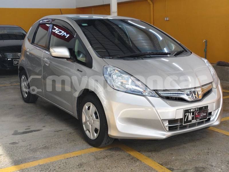 Big with watermark honda fit bago bago 4883