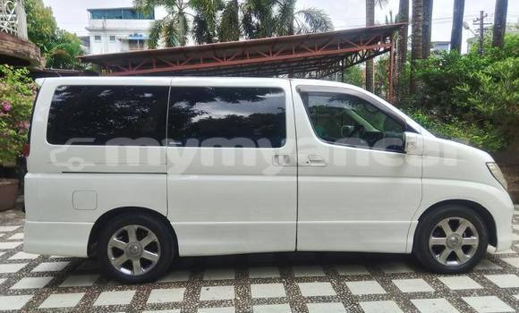 Buy Used Nissan Elgrand White Car in Bago in Bago Buy Used Nissan Elgrand White Car in Bago in Bago