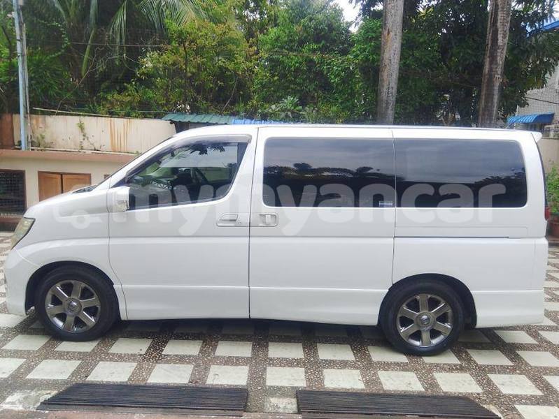 Big with watermark nissan elgrand bago bago 4892